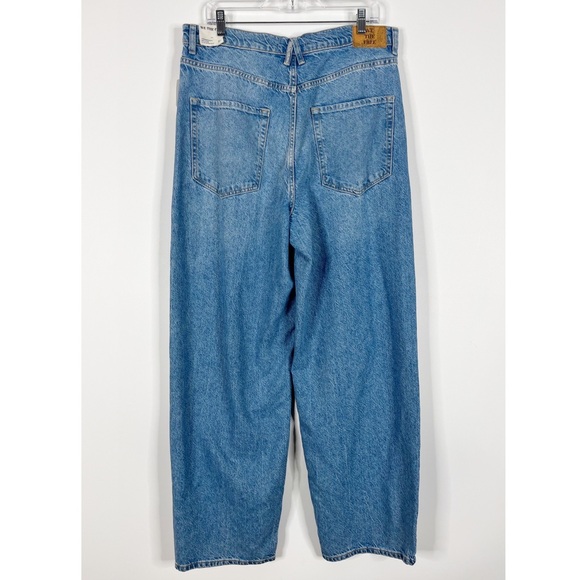 We The Free Crossroads Mid Rise Slim Straight Jeans in To The Wire - Picture 4 of 5